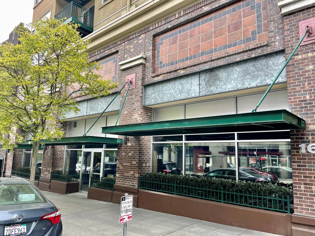 Hawthorne: 1618 Bellevue Ave, Seattle, WA 98122